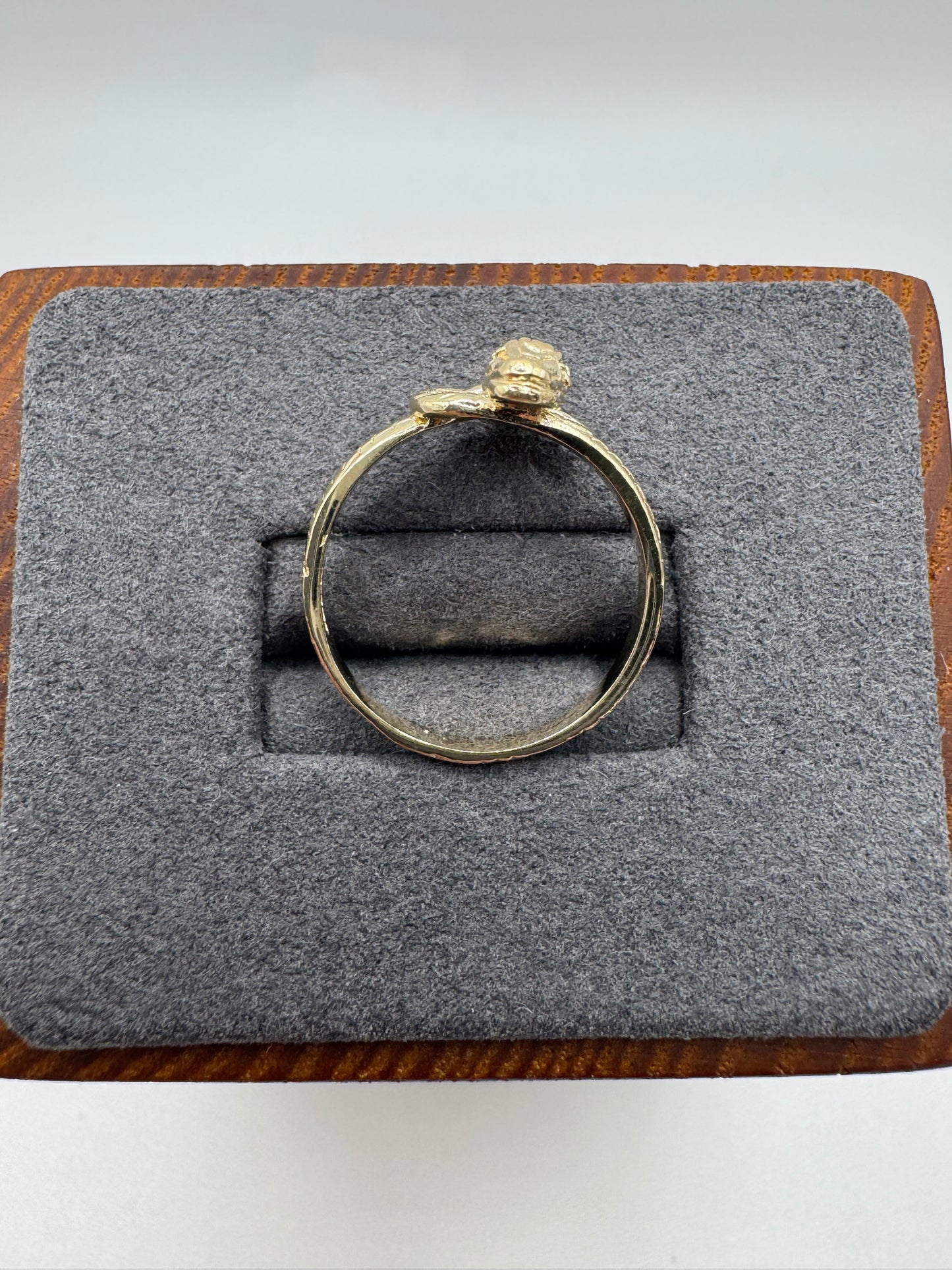 9ct gold snake ring