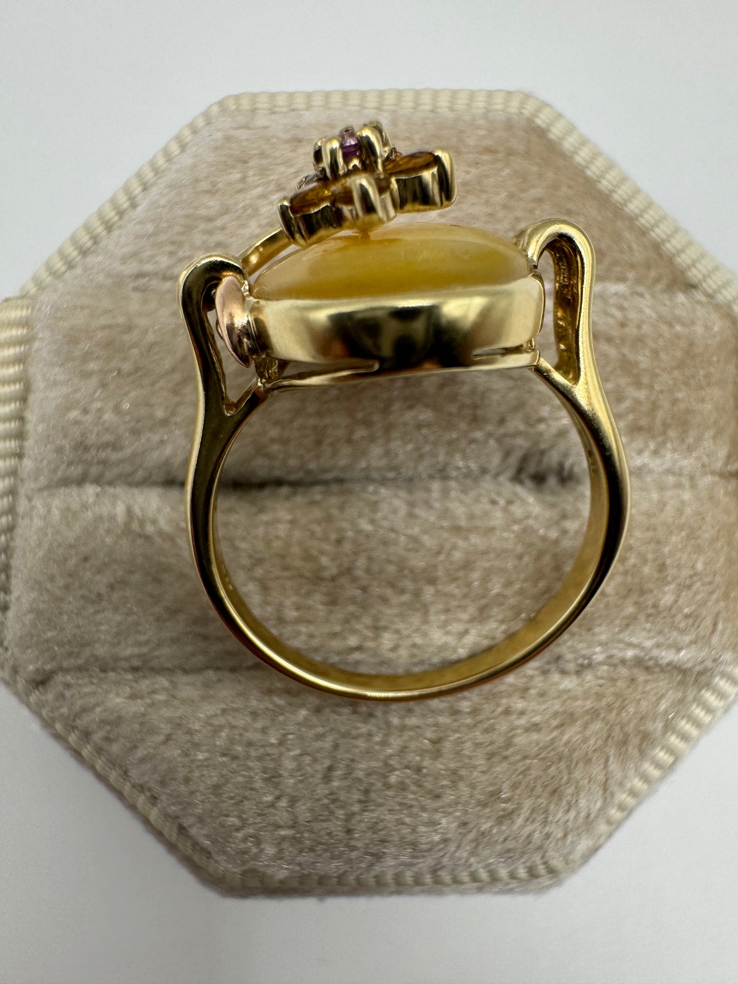 9ct gold mother of pearl, citrine and pink sapphire ring