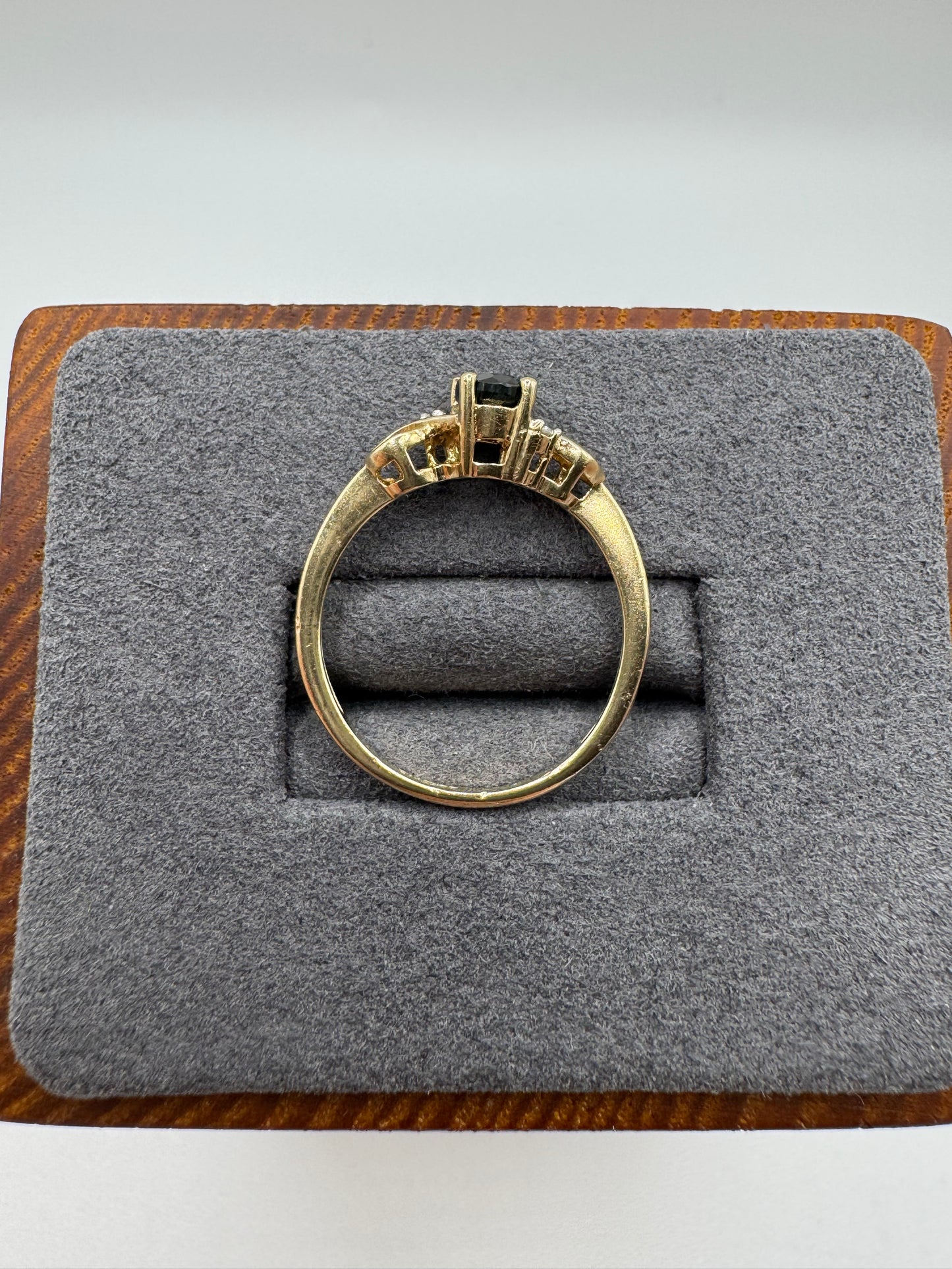 9ct gold sapphire and diamond ring