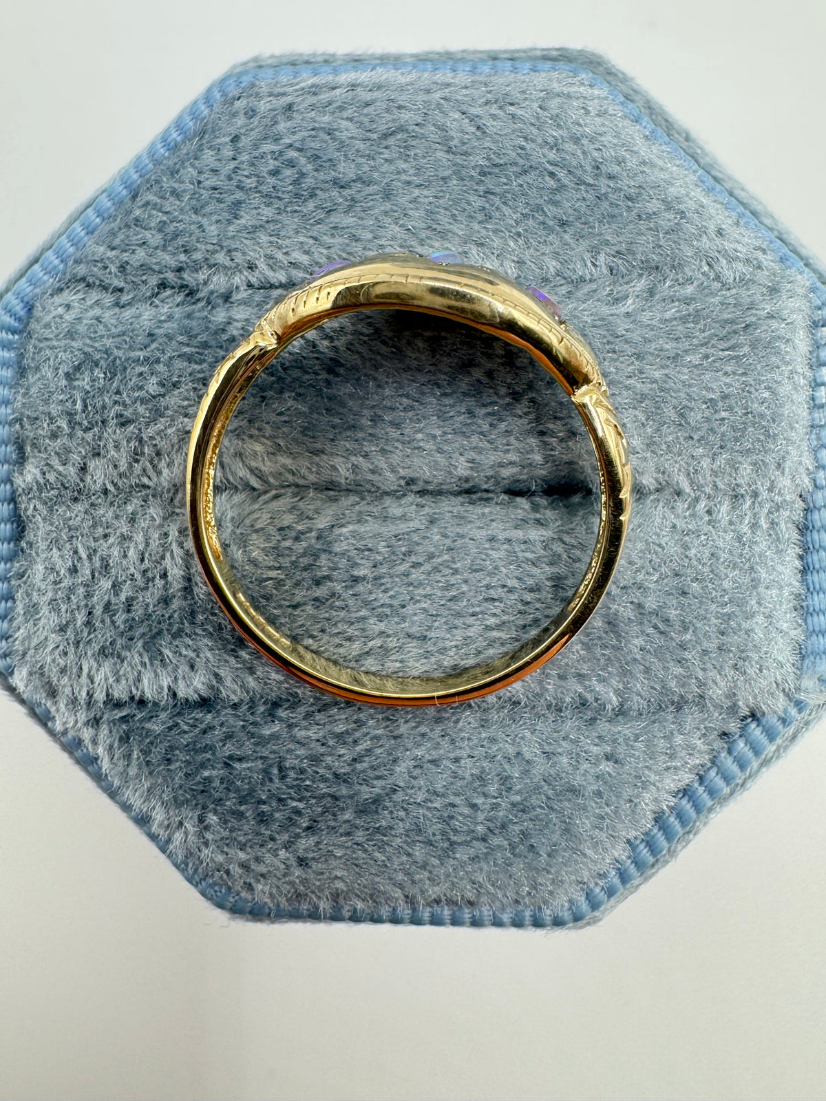 9ct gold opal gypsy ring