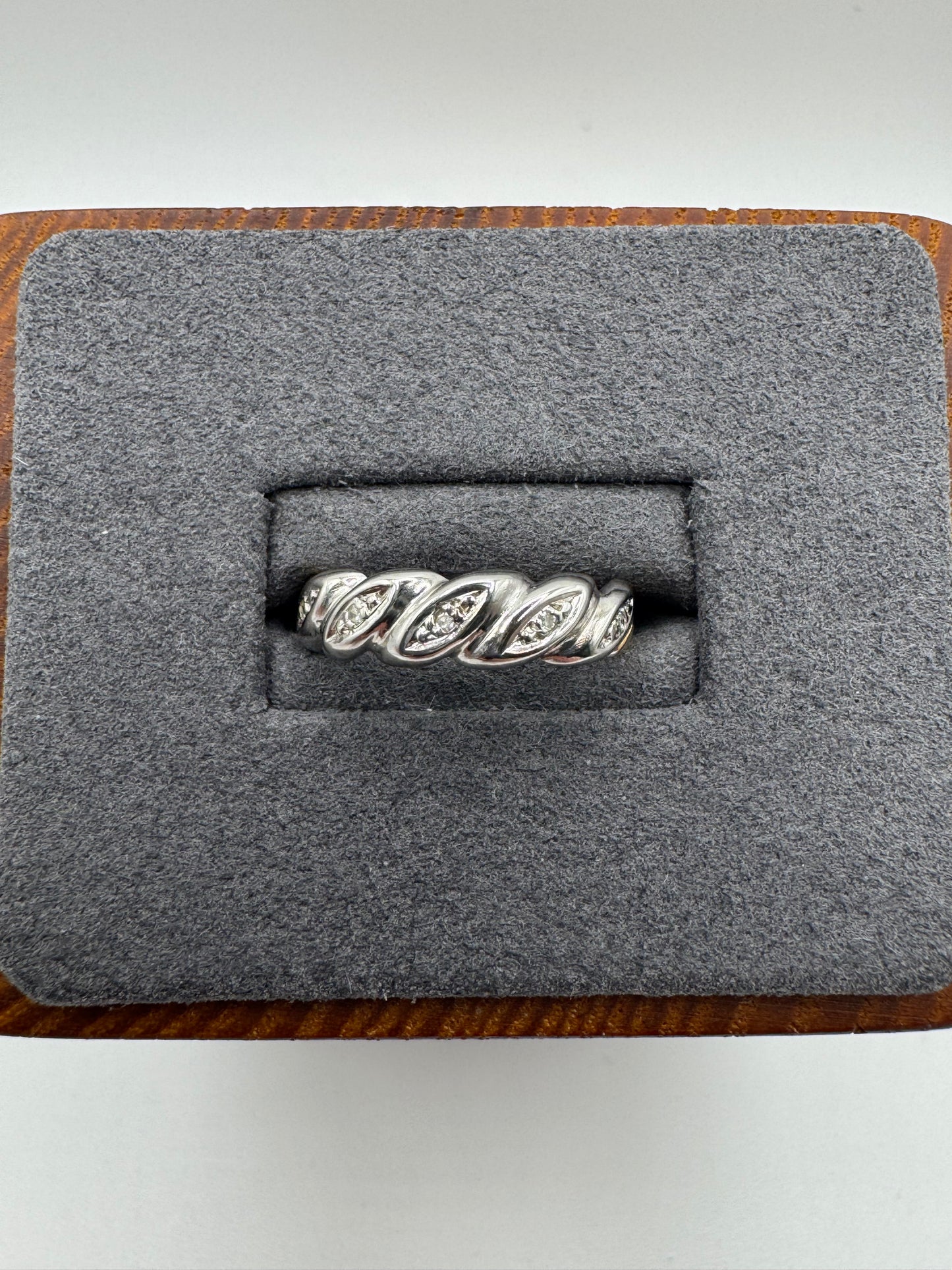9ct two tone gold diamond ring