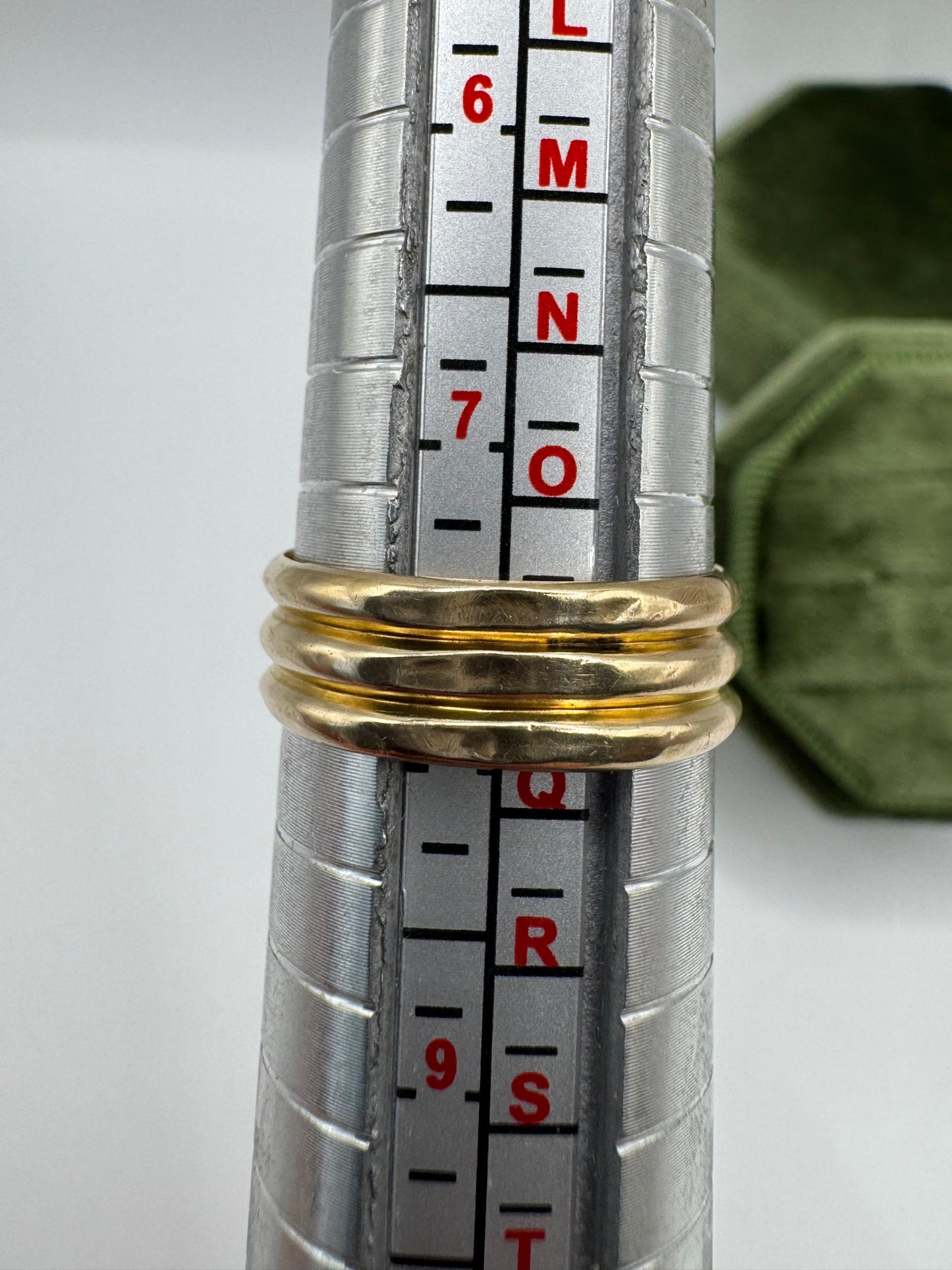 Antique 9ct gold keepers ring