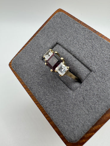 9ct gold garnet and zircon ring