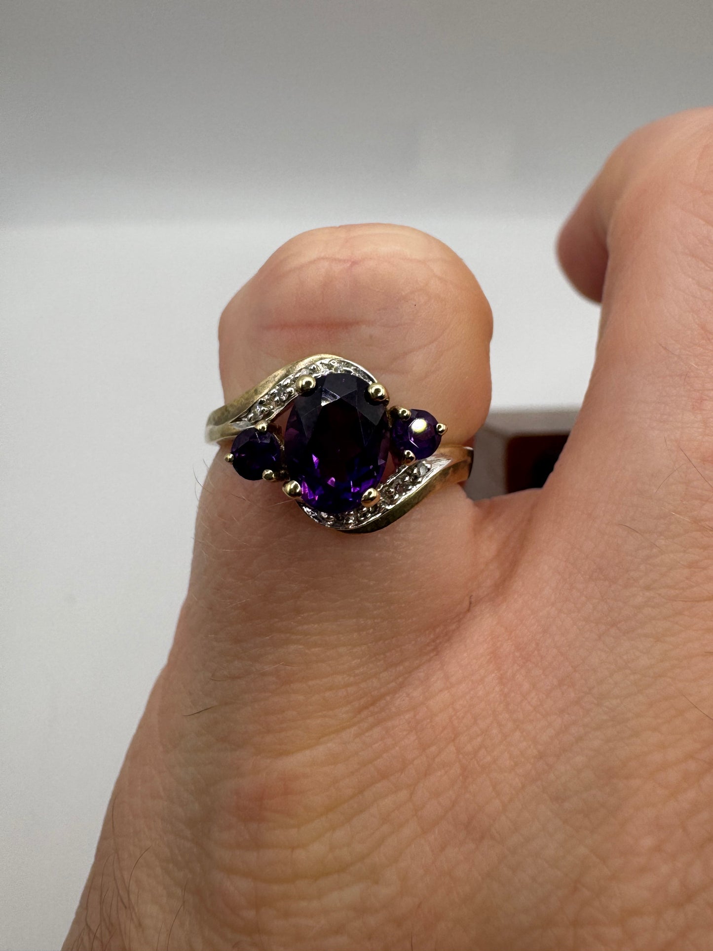 9ct gold amethyst and diamond cluster ring