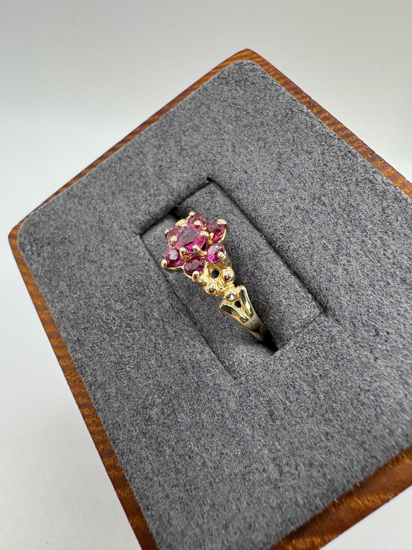 9ct gold ruby cluster ring