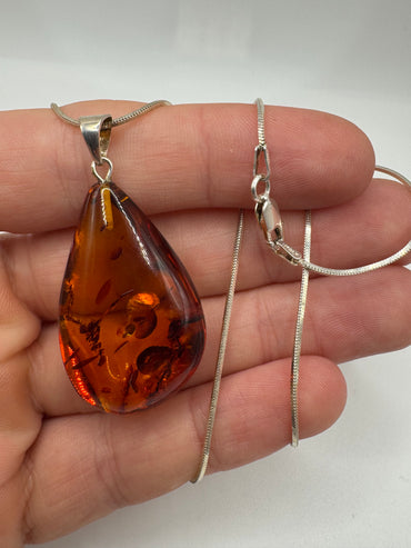 Silver amber necklace