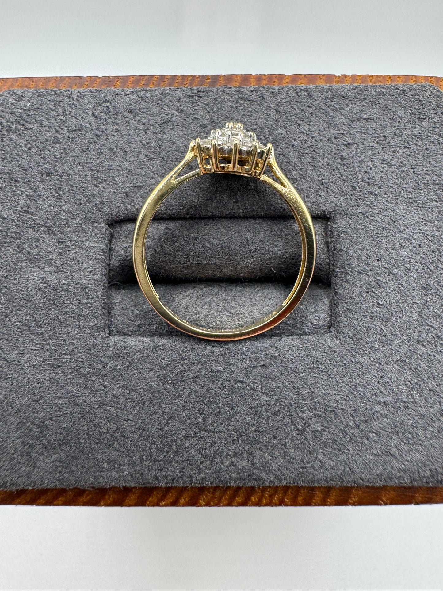 9ct gold diamond cluster ring