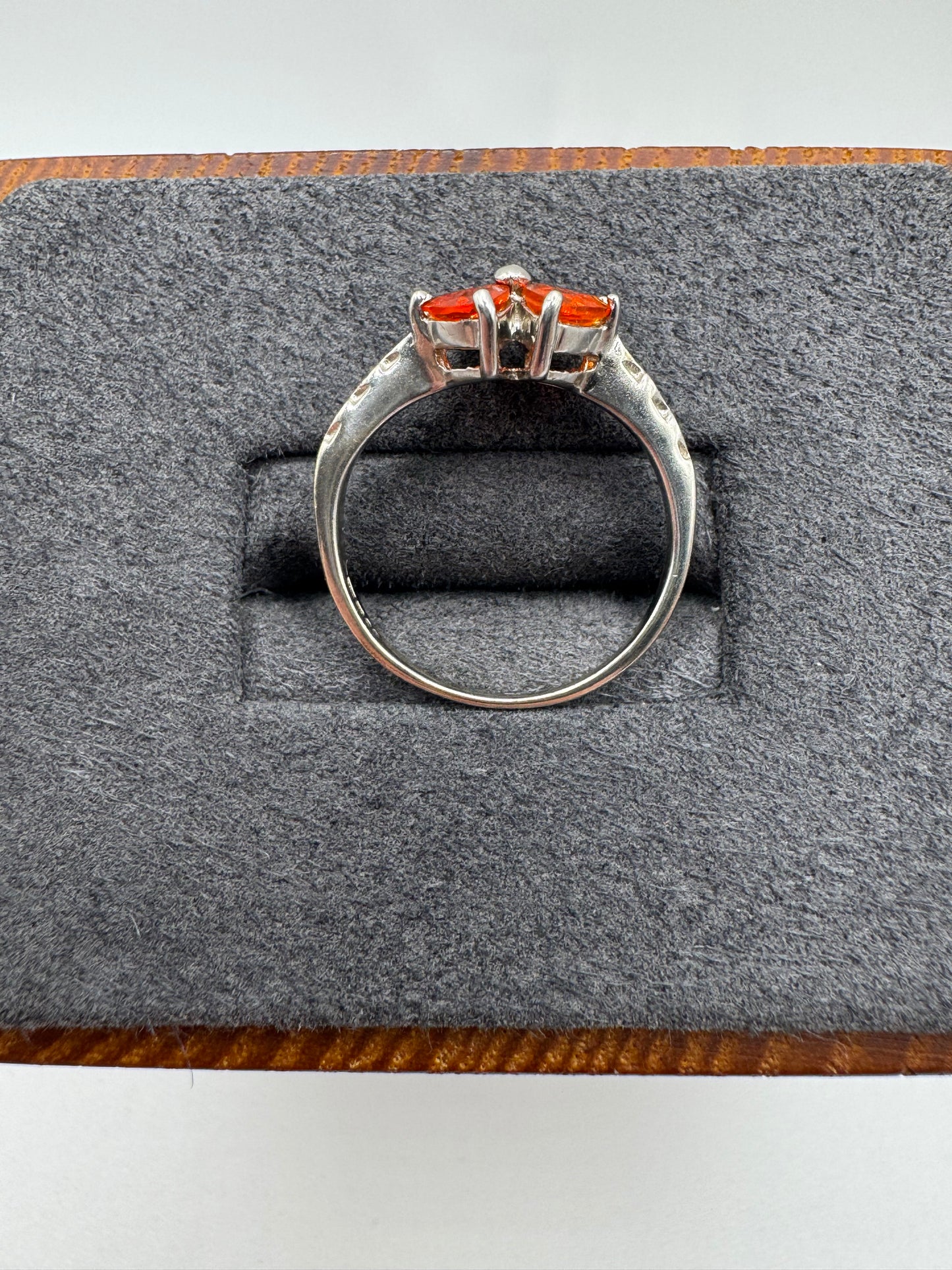 9ct white gold fire opal ring