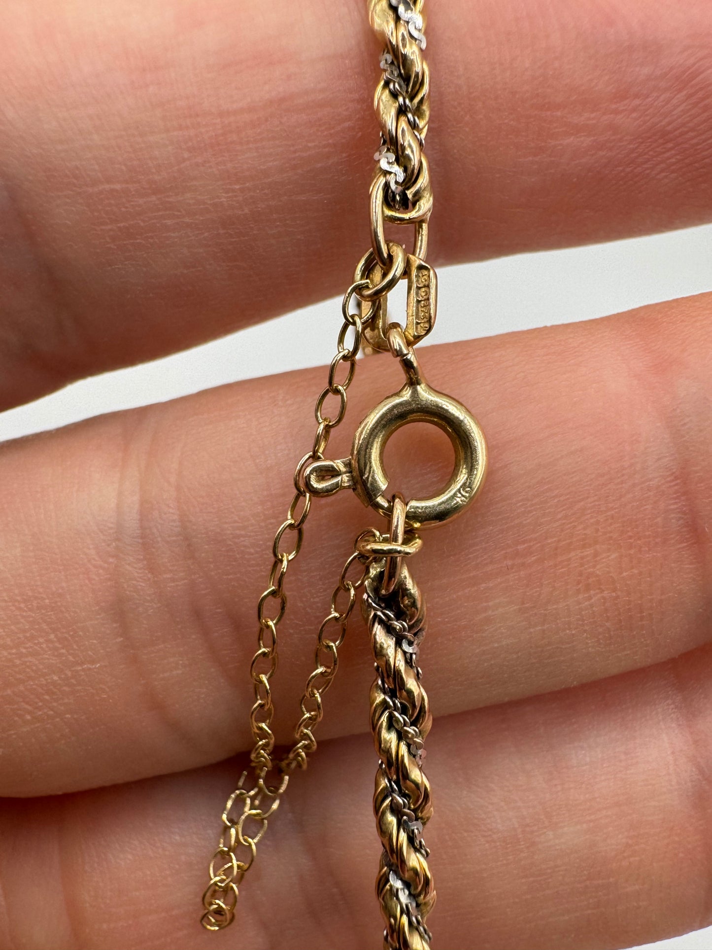 9ct gold bracelet 6 (including safety chain)
