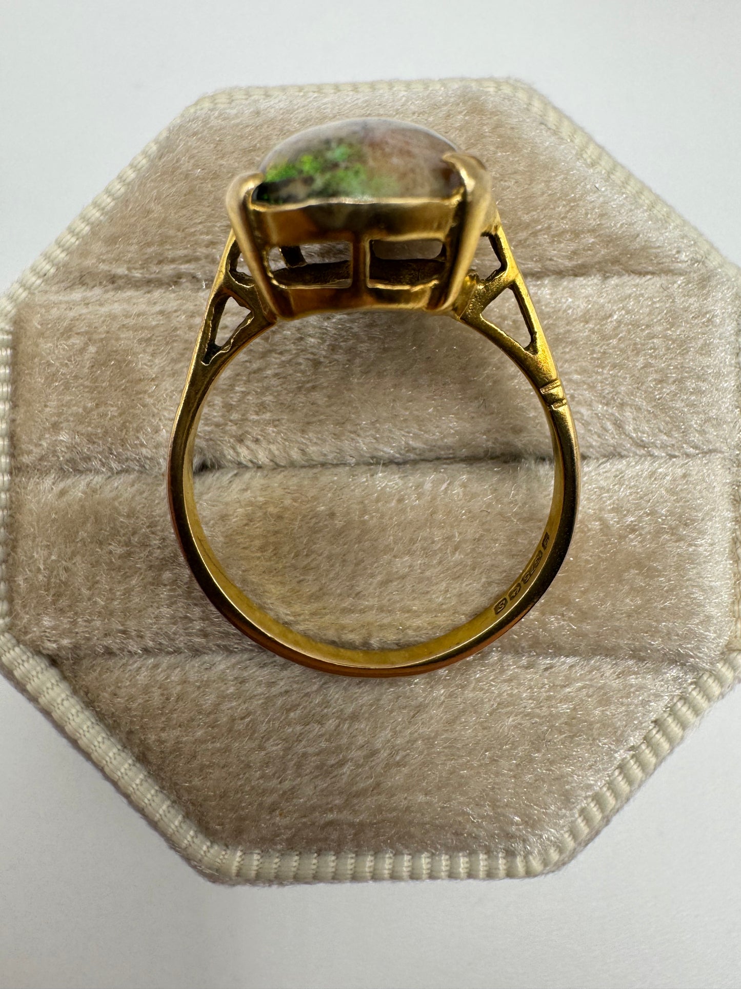 9ct gold boulder opal ring