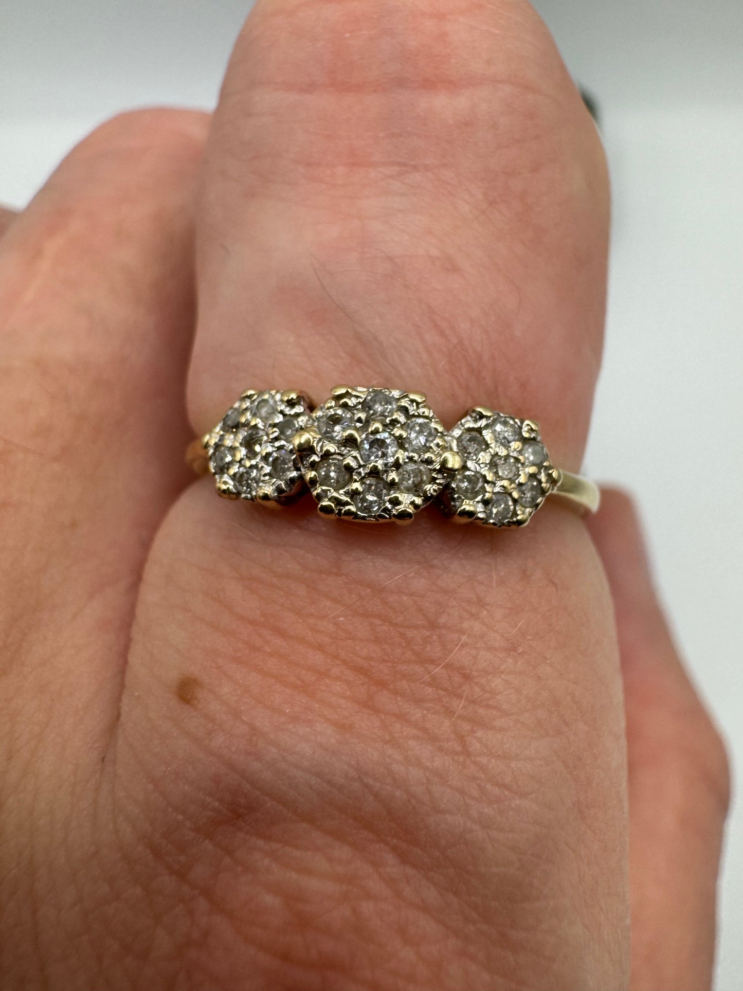 9ct gold 25 point diamond cluster ring