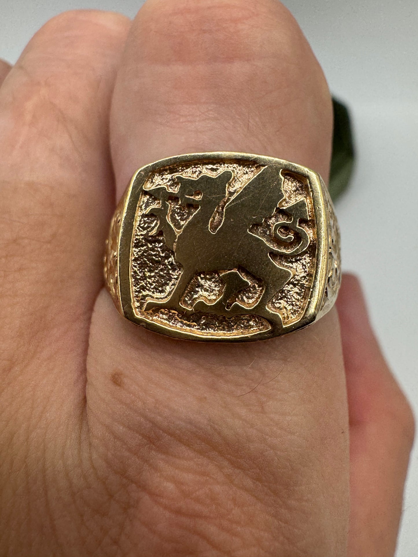 9ct gold engraved dragon signet ring