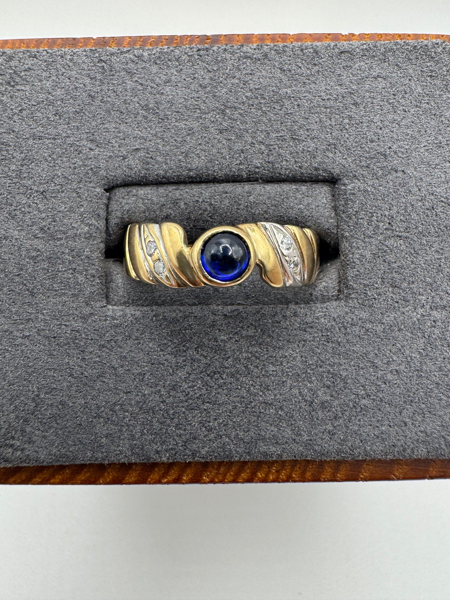 9ct gold cabochon kyanite and diamond ring