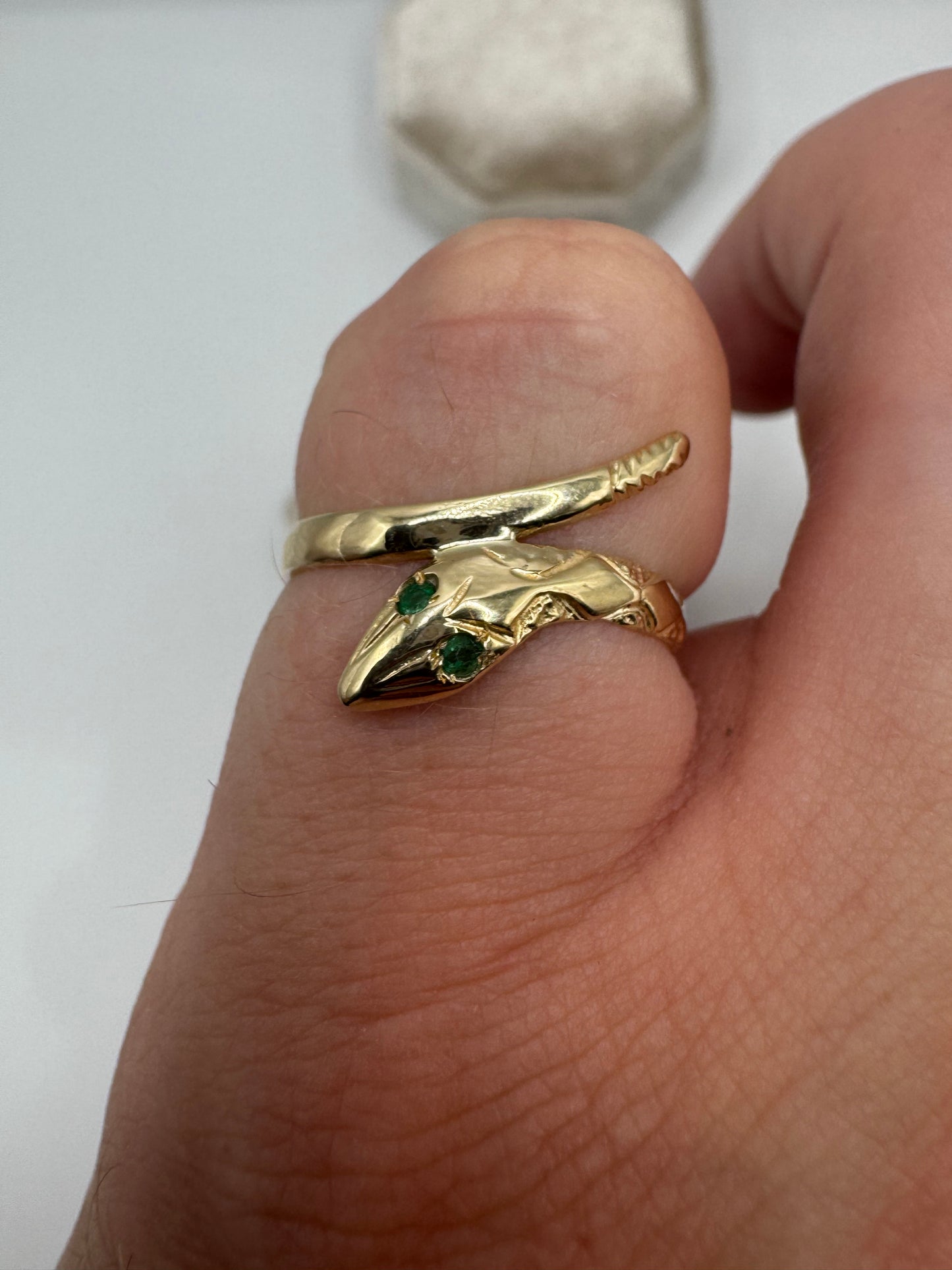 9ct gold emerald snake ring