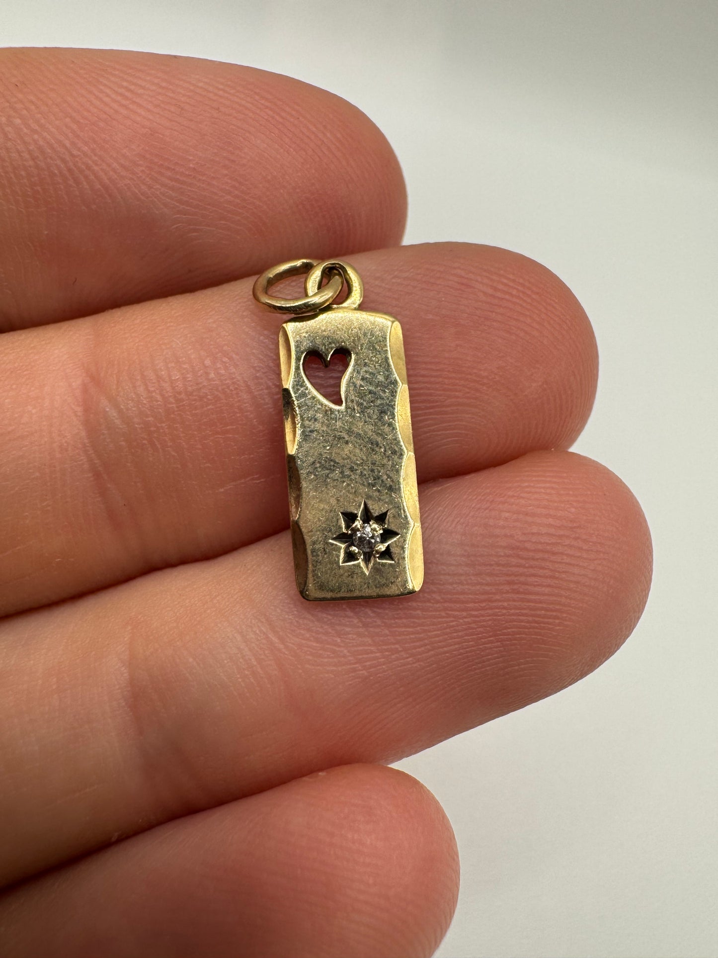 9ct gold diamond pendant