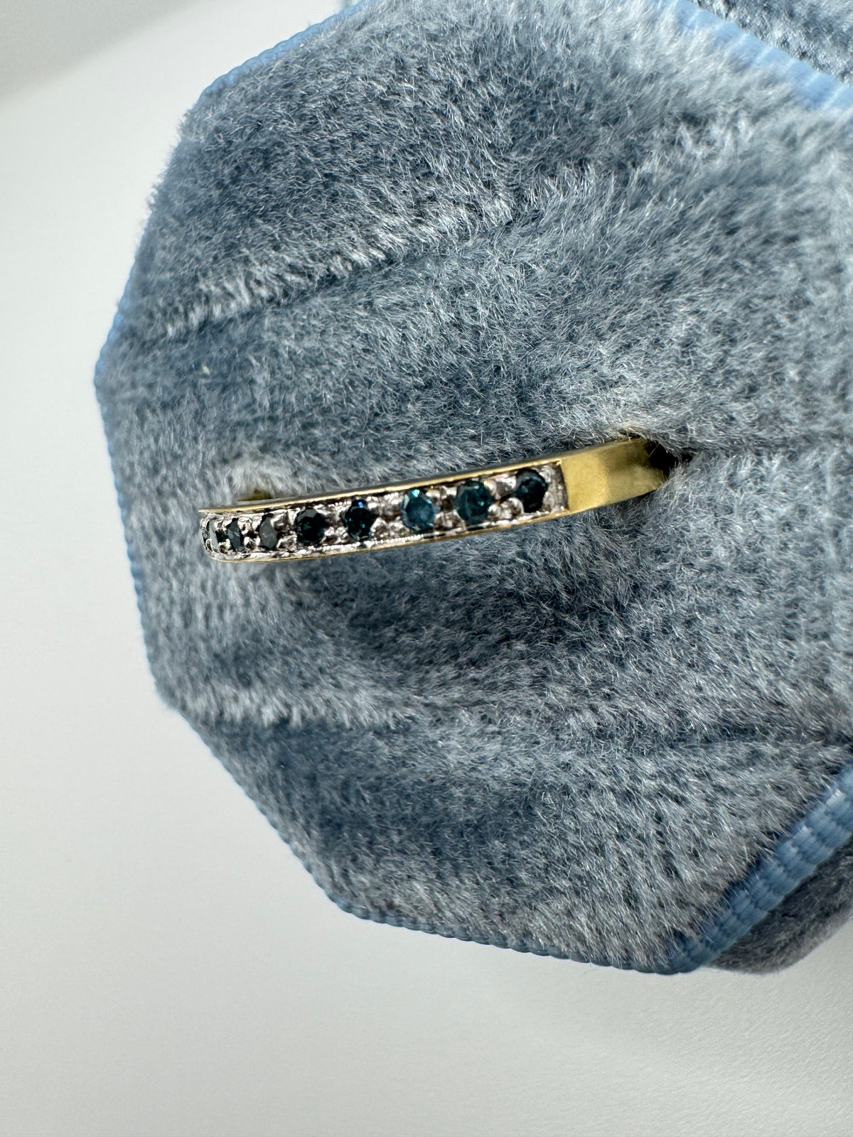 9ct gold 10 point diamond ring