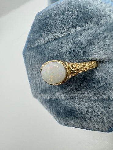9ct gold engraved opal ring