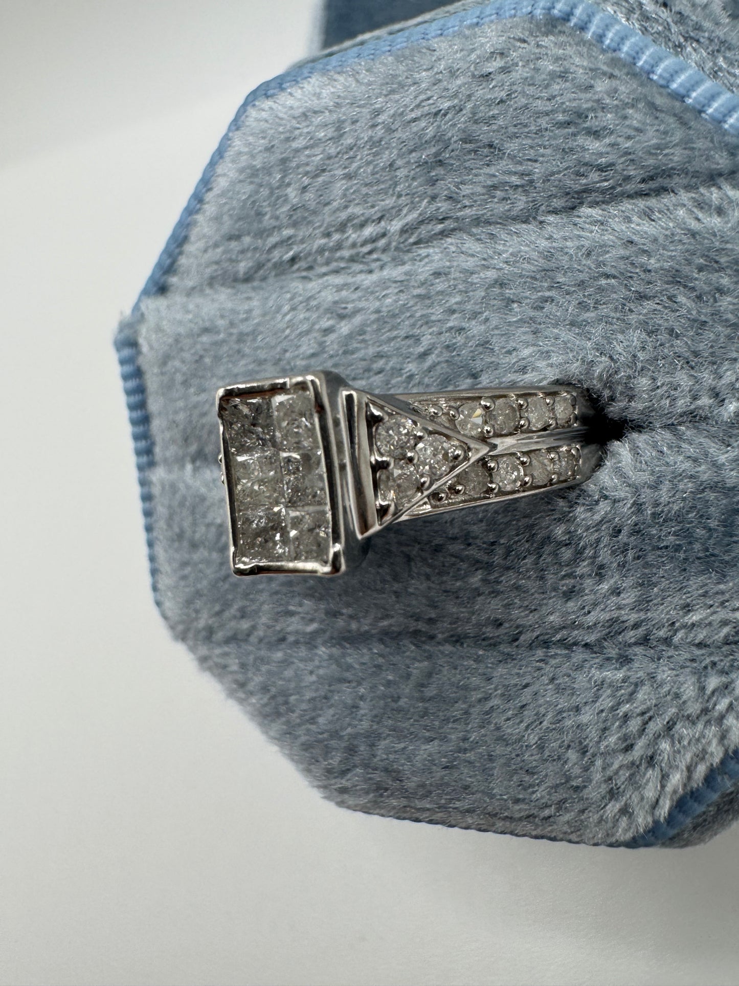 9ct white gold diamond cluster ring