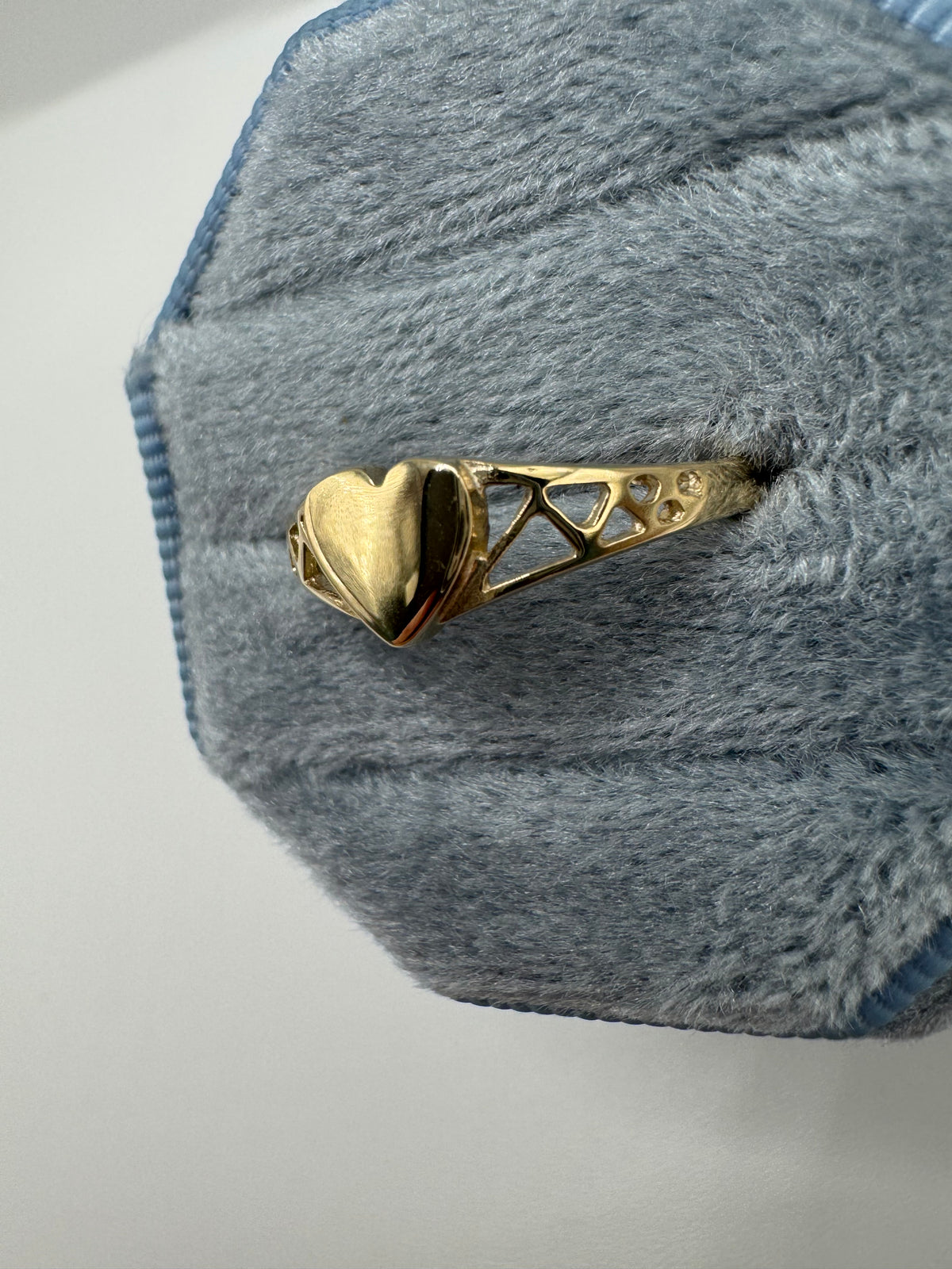 9ct gold heart ring