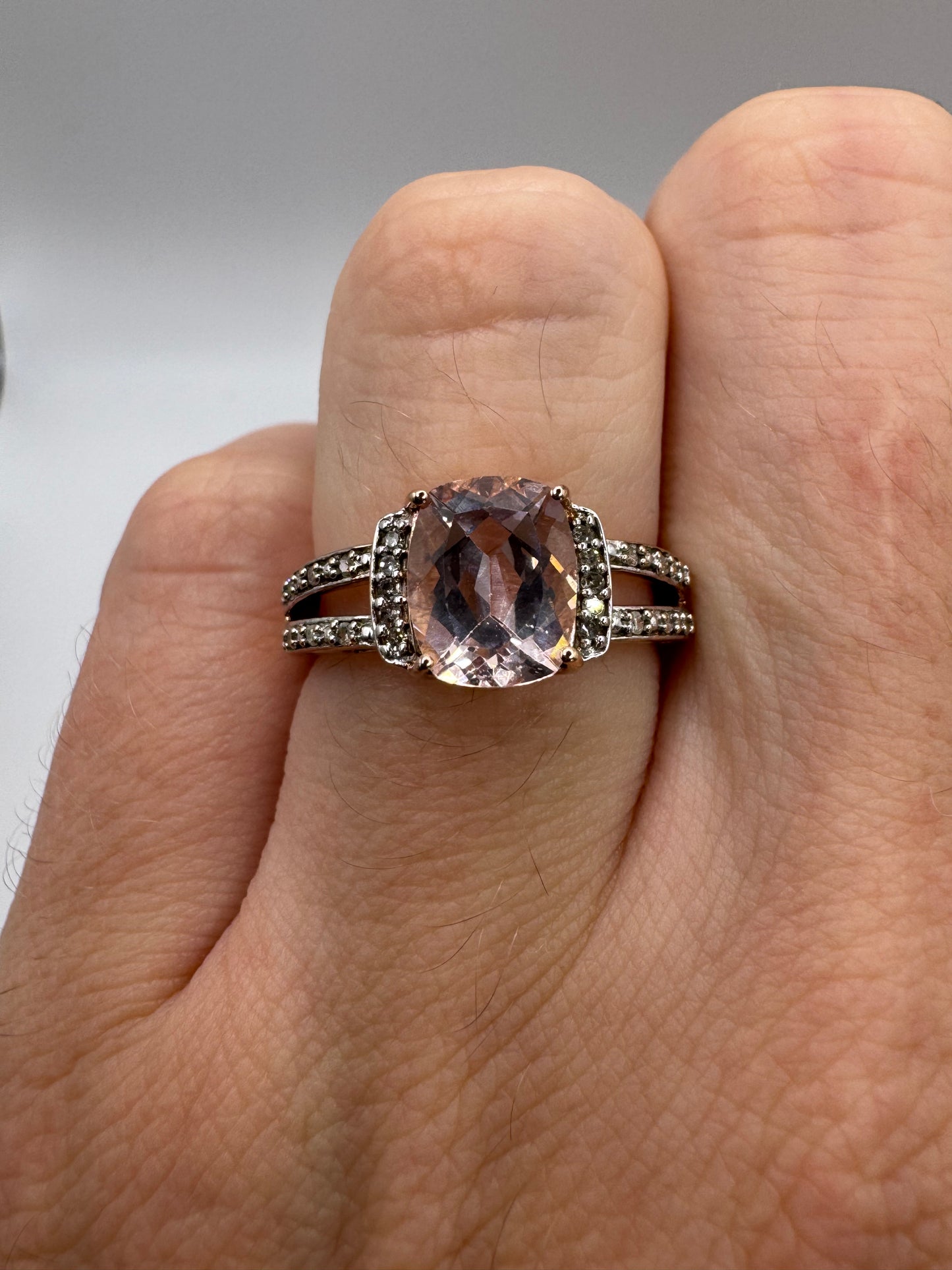 9ct rose gold morganite and diamond ring