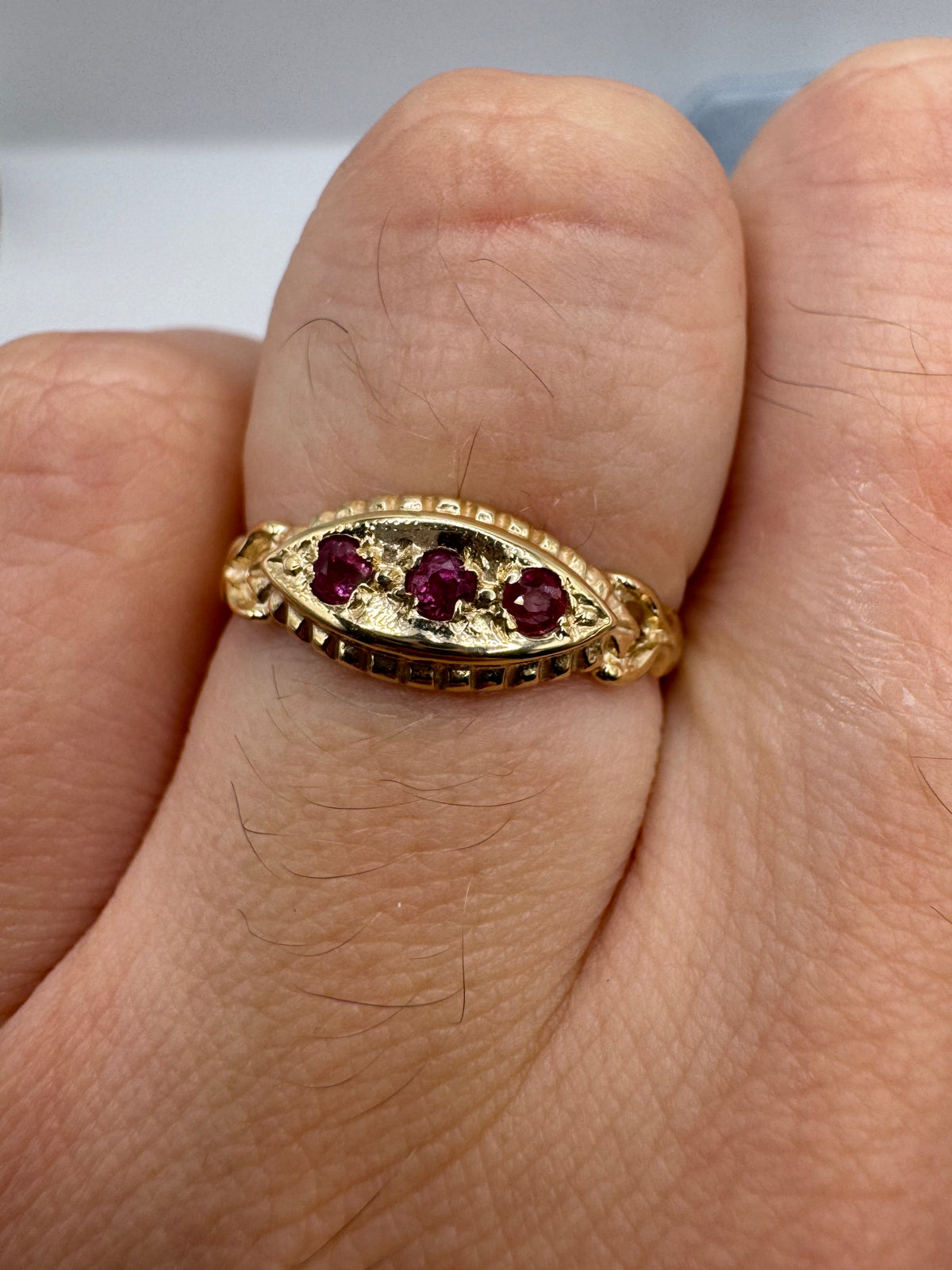 9ct gold ruby gypsy ring