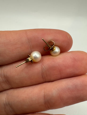 9ct gold pearl earrings