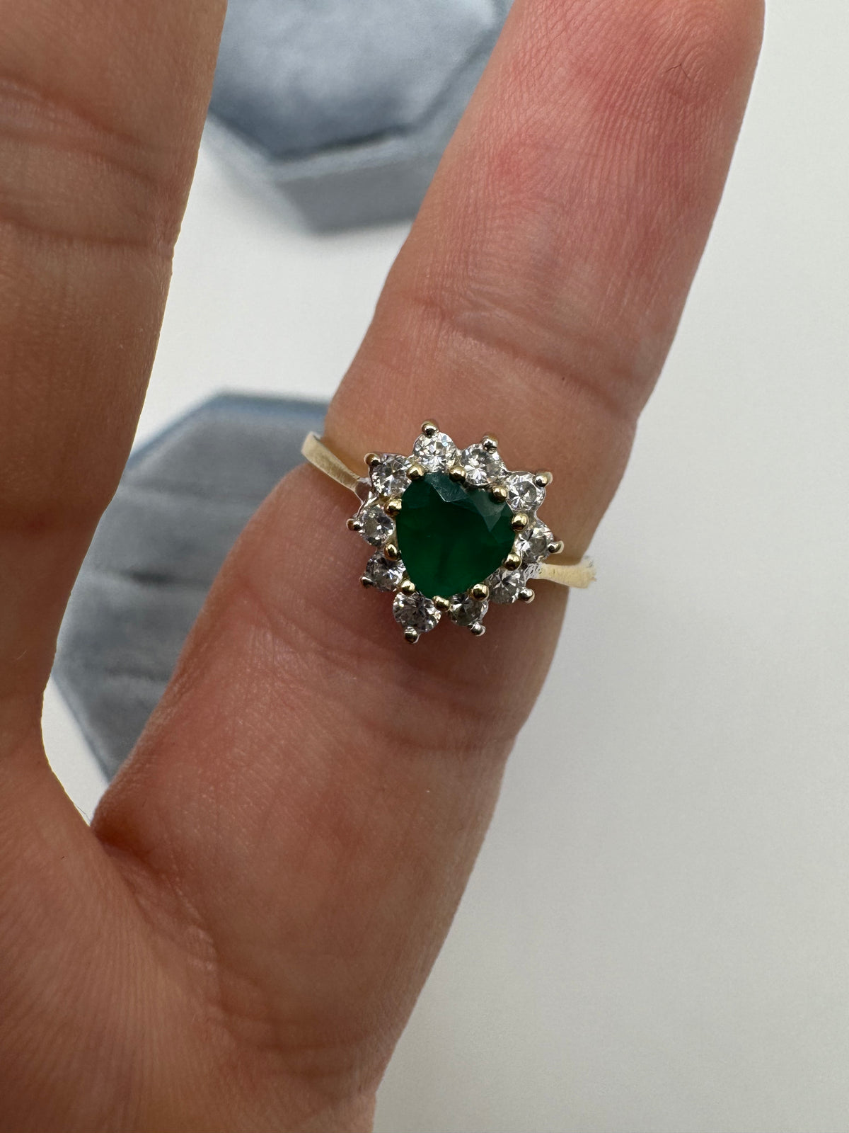 9ct gold agate and cz ring