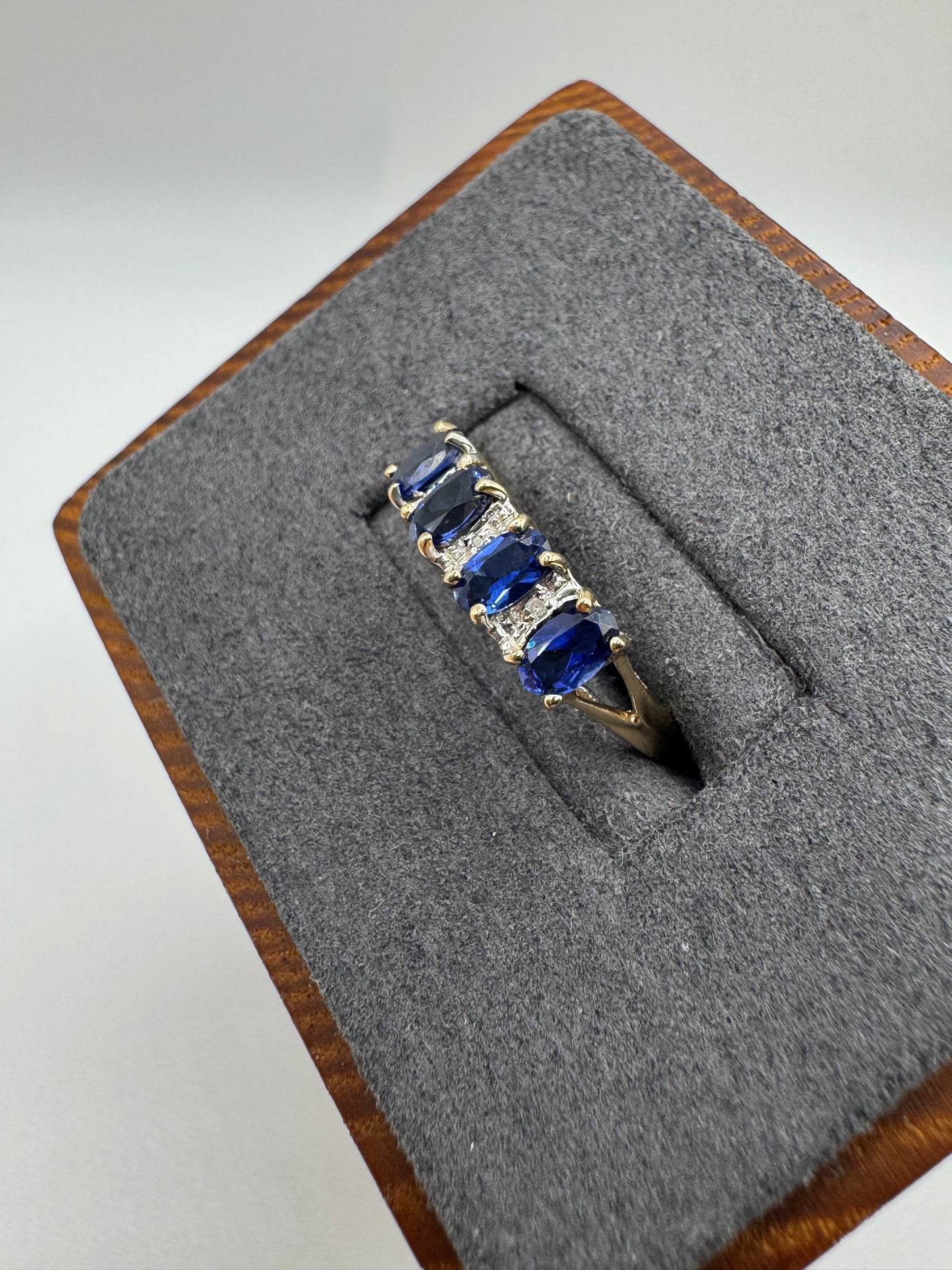 9ct gold kyanite and diamond ring