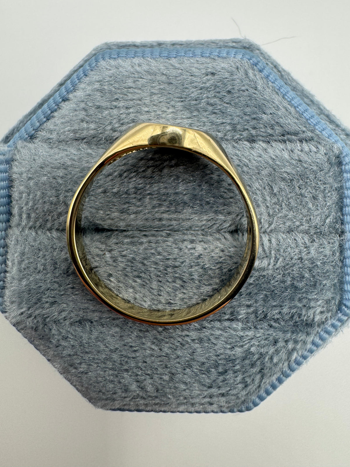 9ct gold signet ring