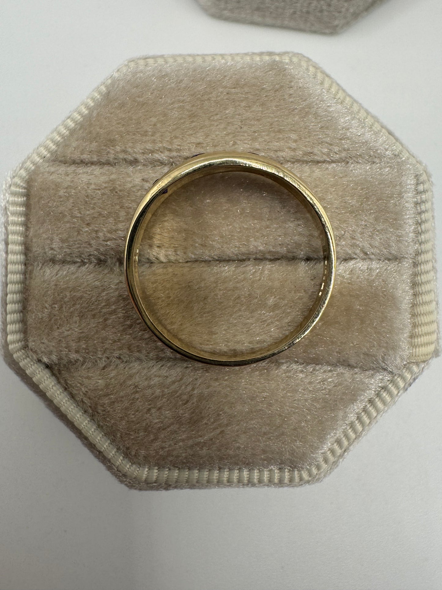 9ct gold amethyst gypsy ring