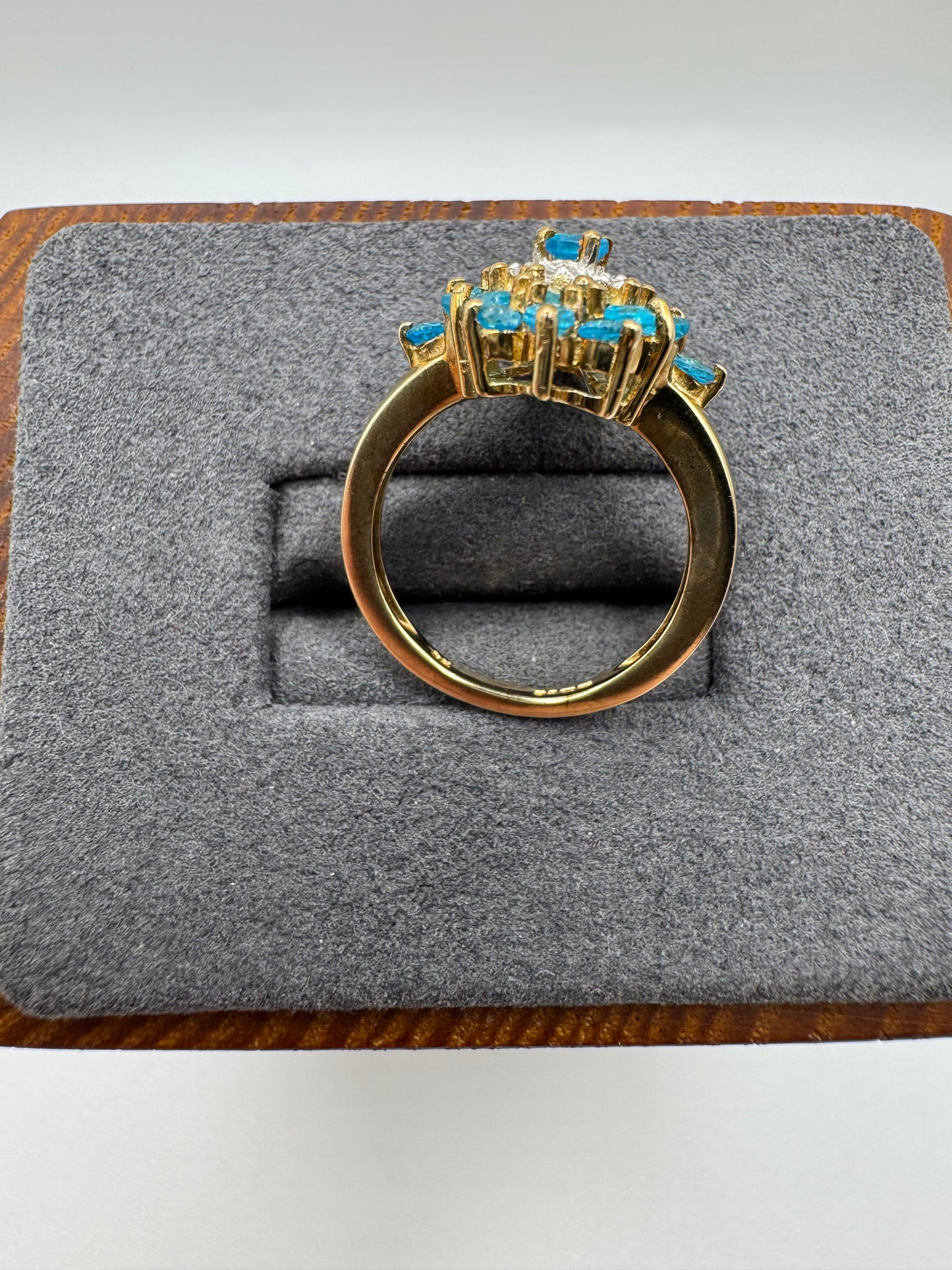 9ct gold blue apatite and diamond cluster ring