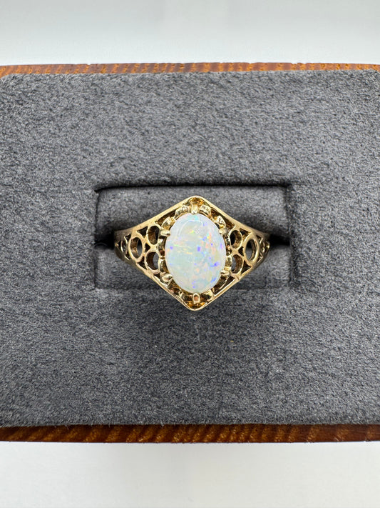 9ct gold opal ring