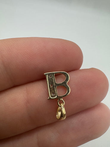 9ct gold diamond initial B pendant