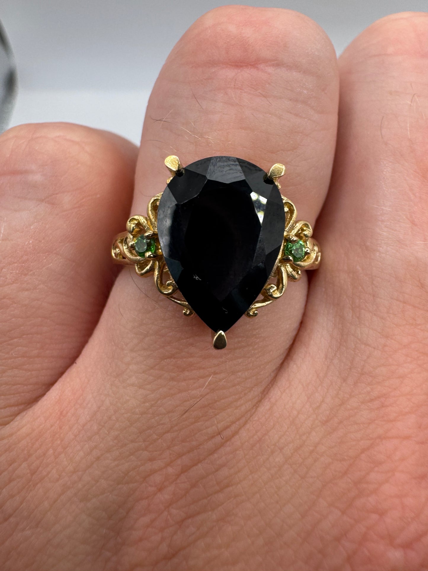 9ct gold tourmaline and demantoid garnet ring