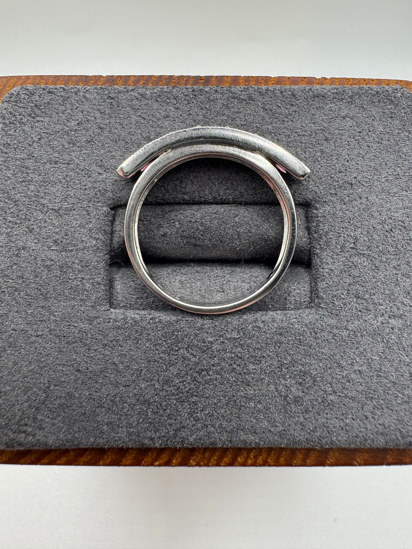 9ct white gold pink topaz ring