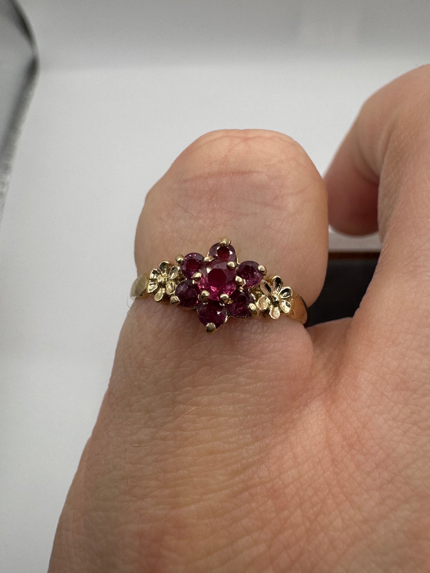 9ct gold ruby cluster ring