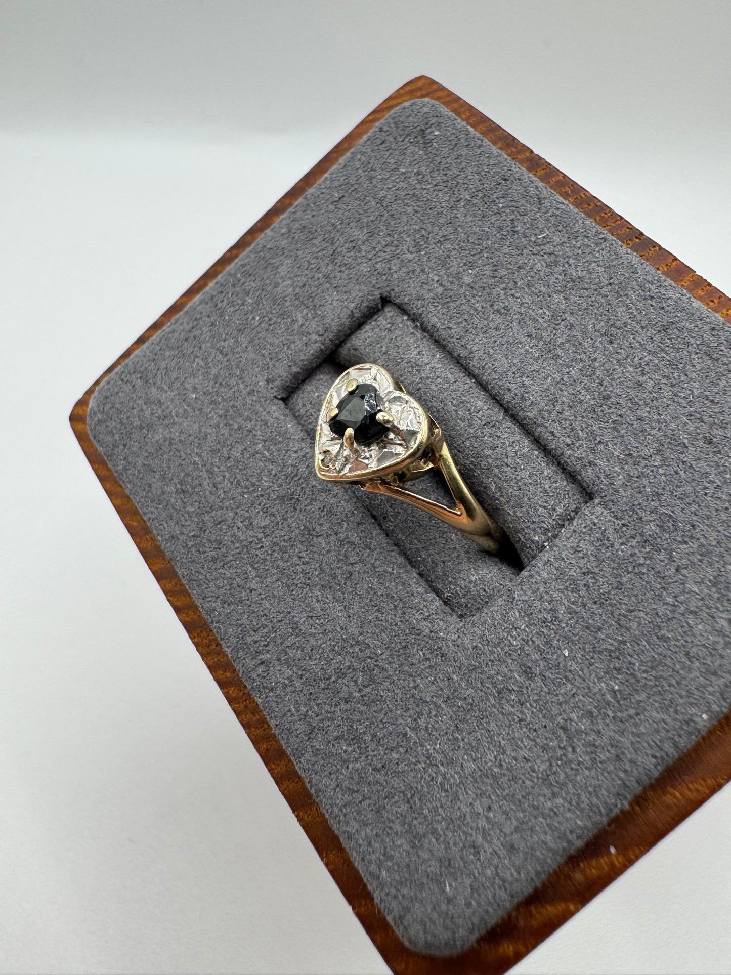 9ct gold sapphire and diamond heart ring
