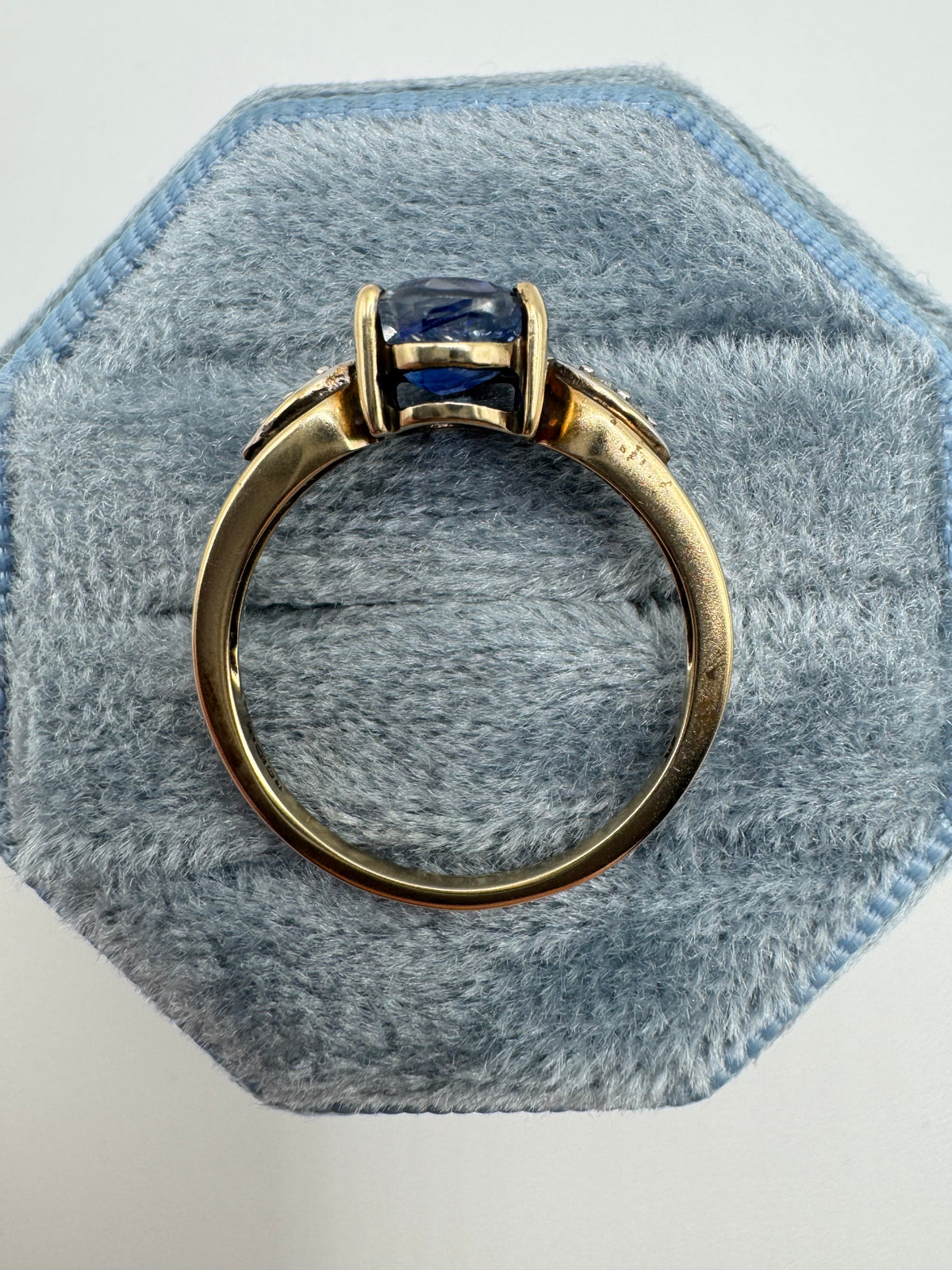 9ct gold sapphire and diamond ring