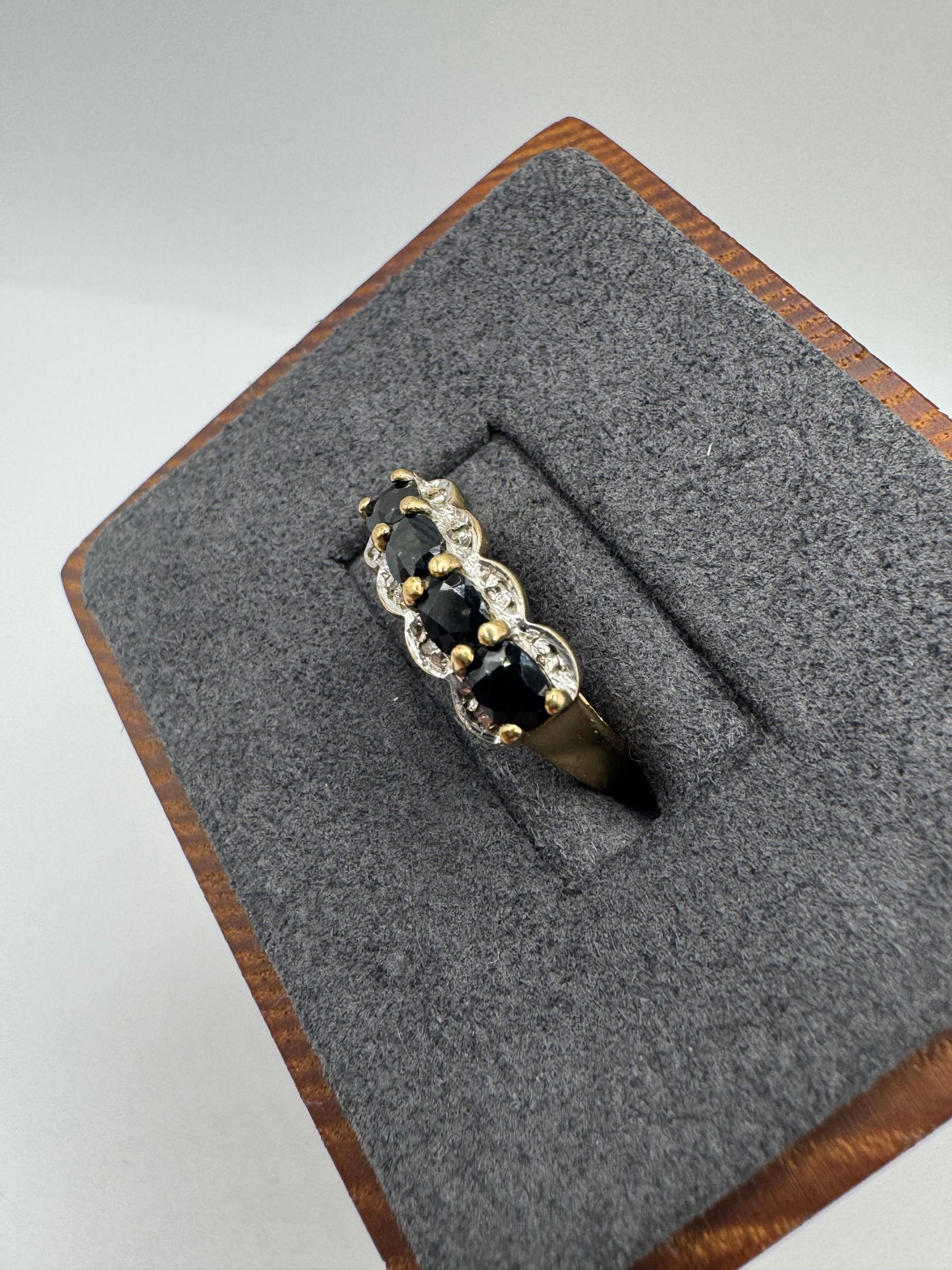 9ct gold sapphire and diamond ring