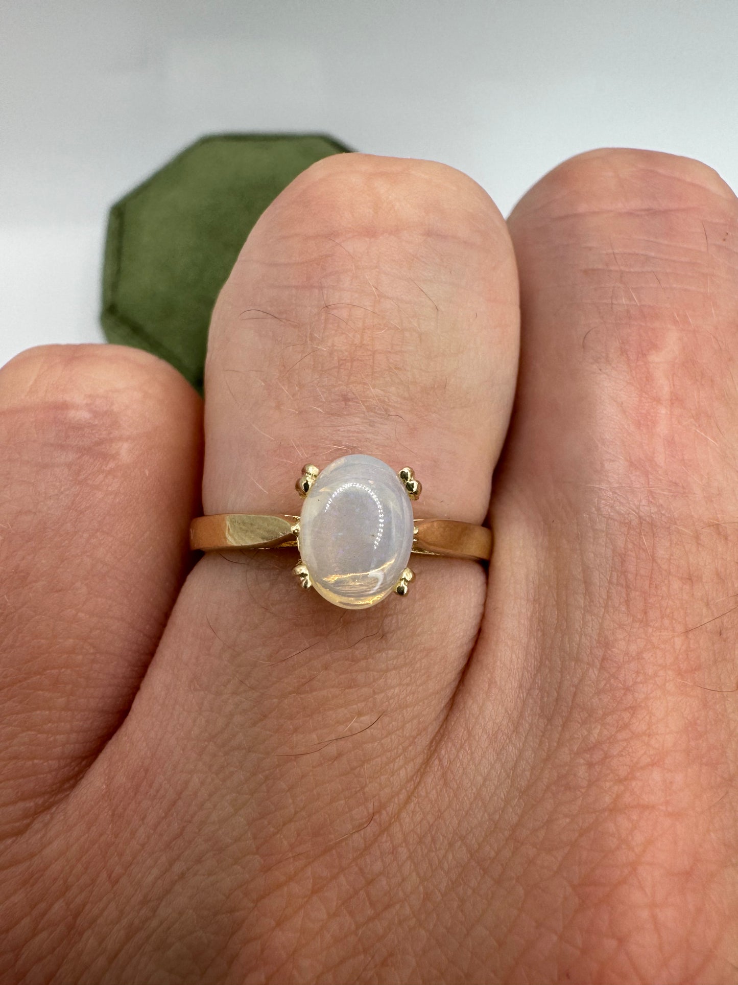 9ct gold opal ring