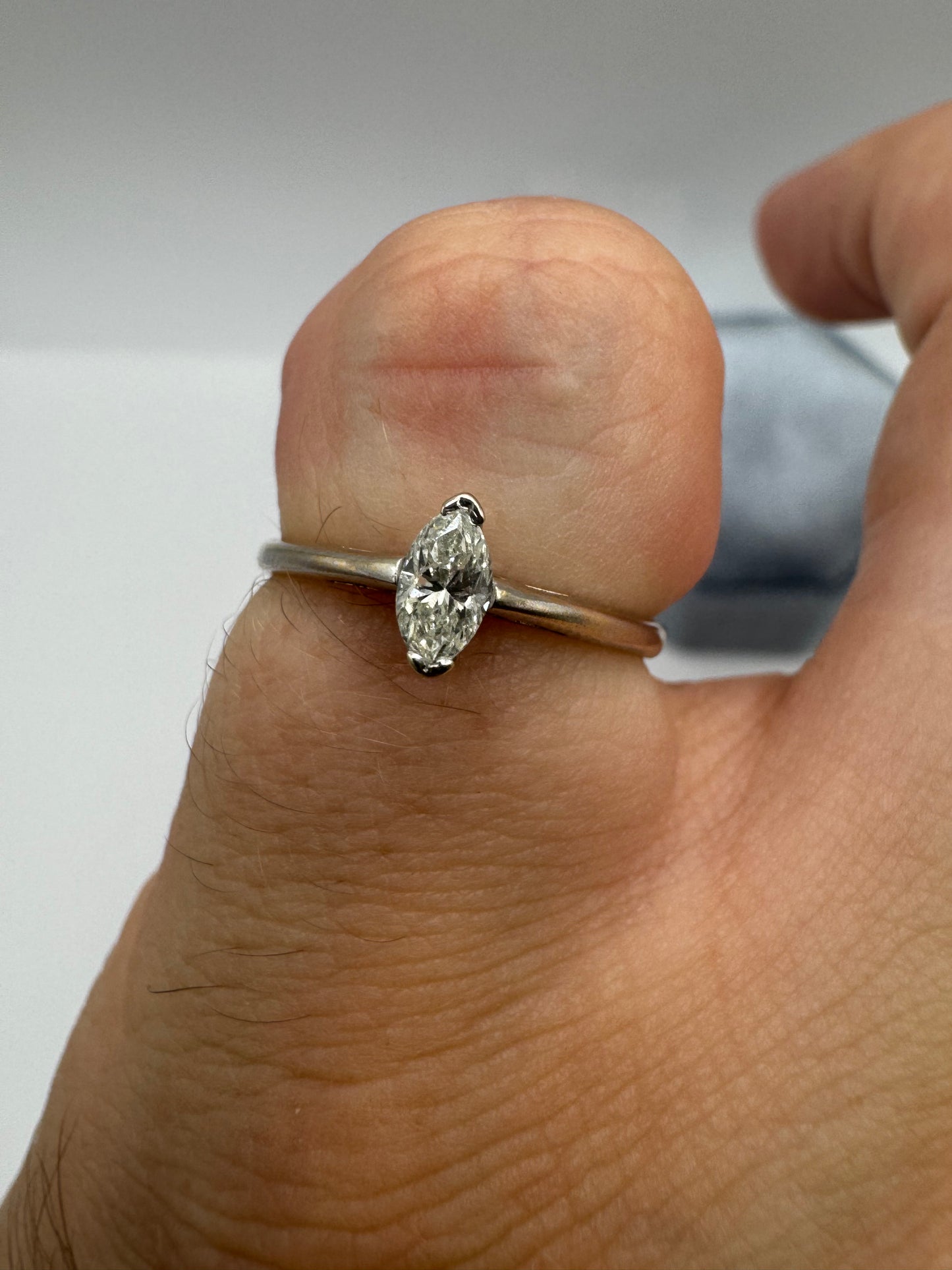 9ct white gold diamond ring