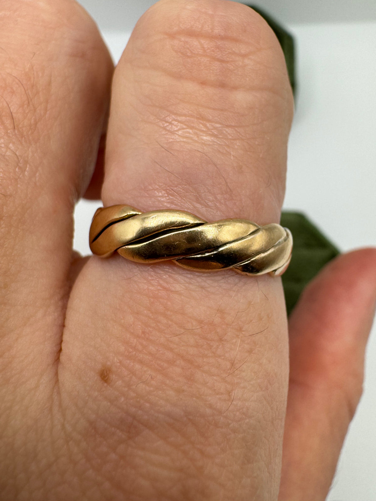 Heavy vintage 9ct gold weave band