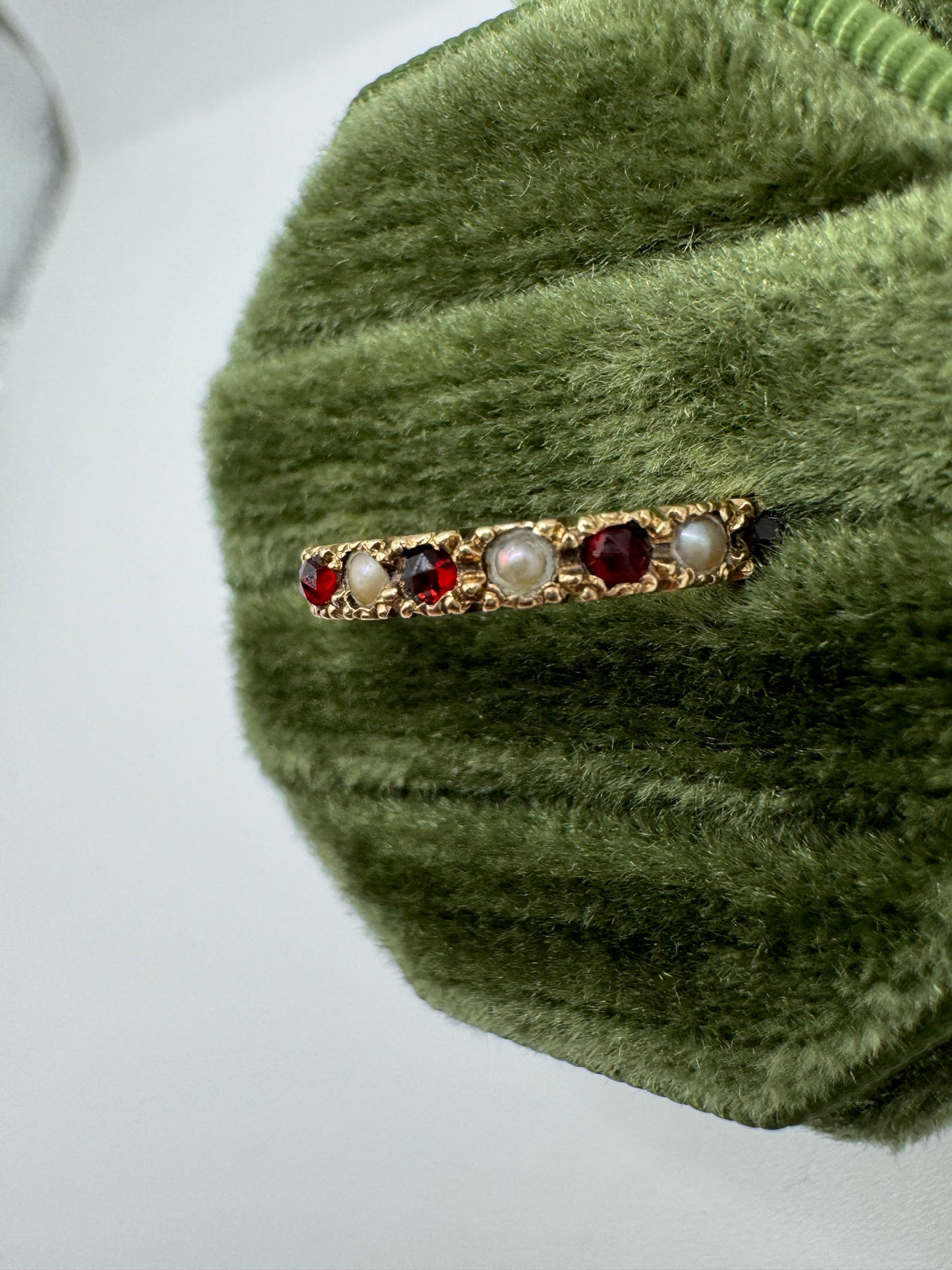 9ct gold garnet and pearl full eternity ring