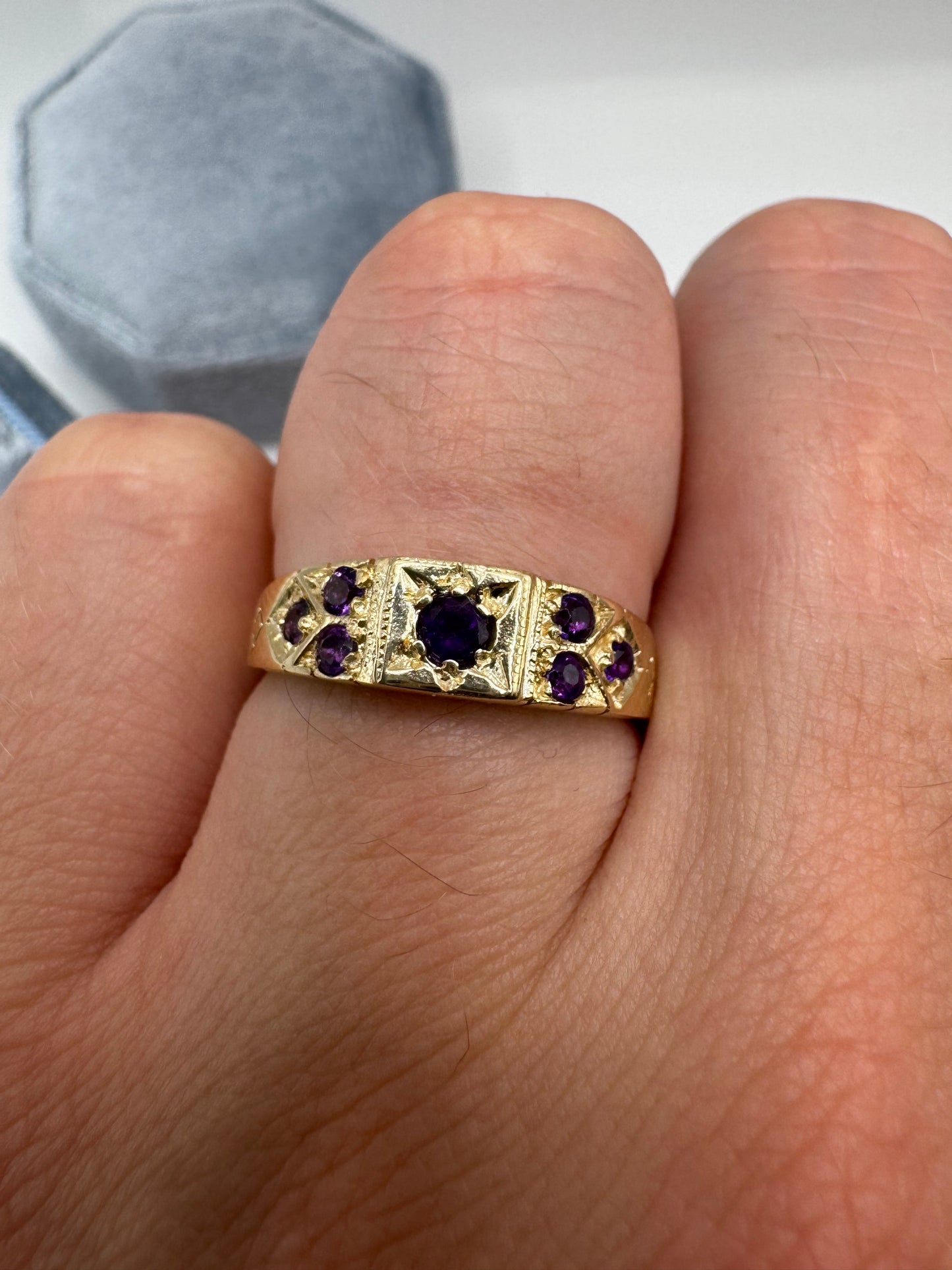 Heavy 9ct gold 7 stone amethyst gypsy ring