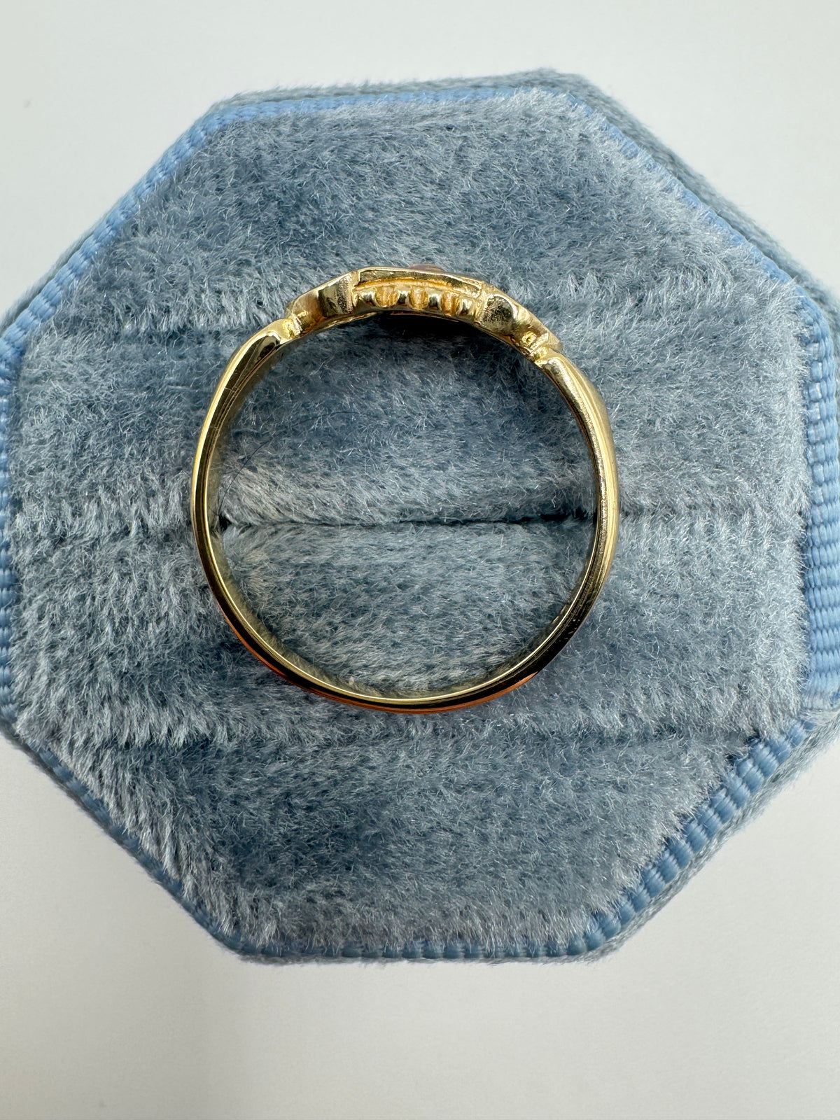 9ct gold moonstone gypsy ring