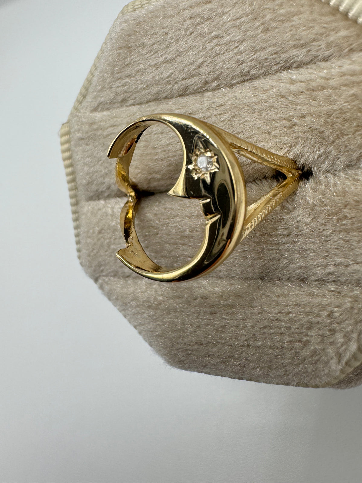 9ct gold diamond moon ring