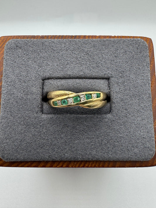 9ct gold emerald and diamond ring