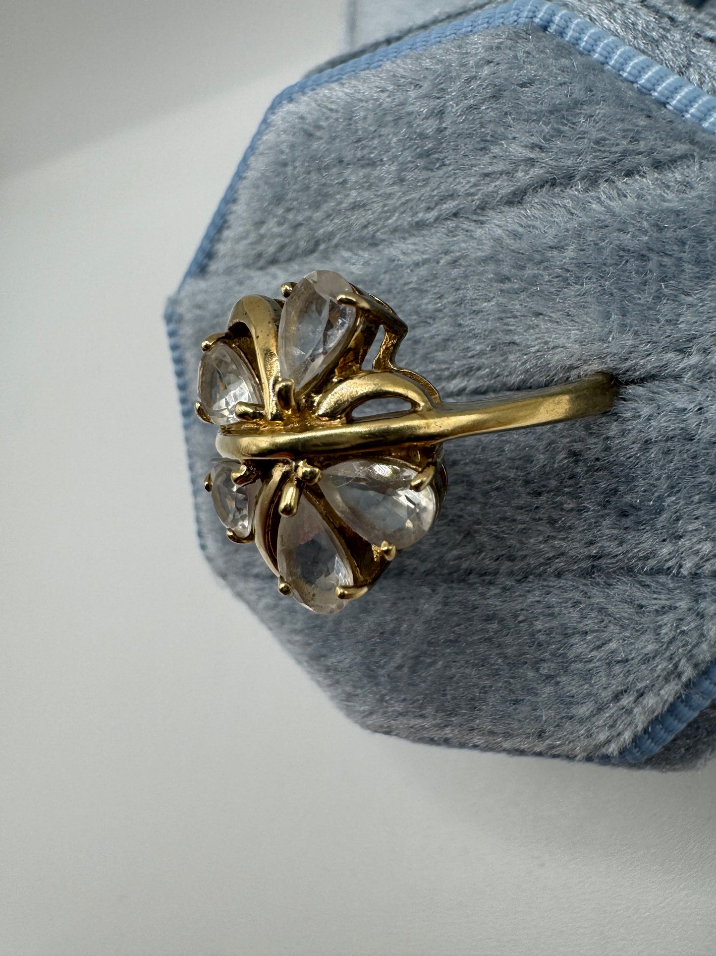 Heavy 9ct gold rainbow moonstone flower ring