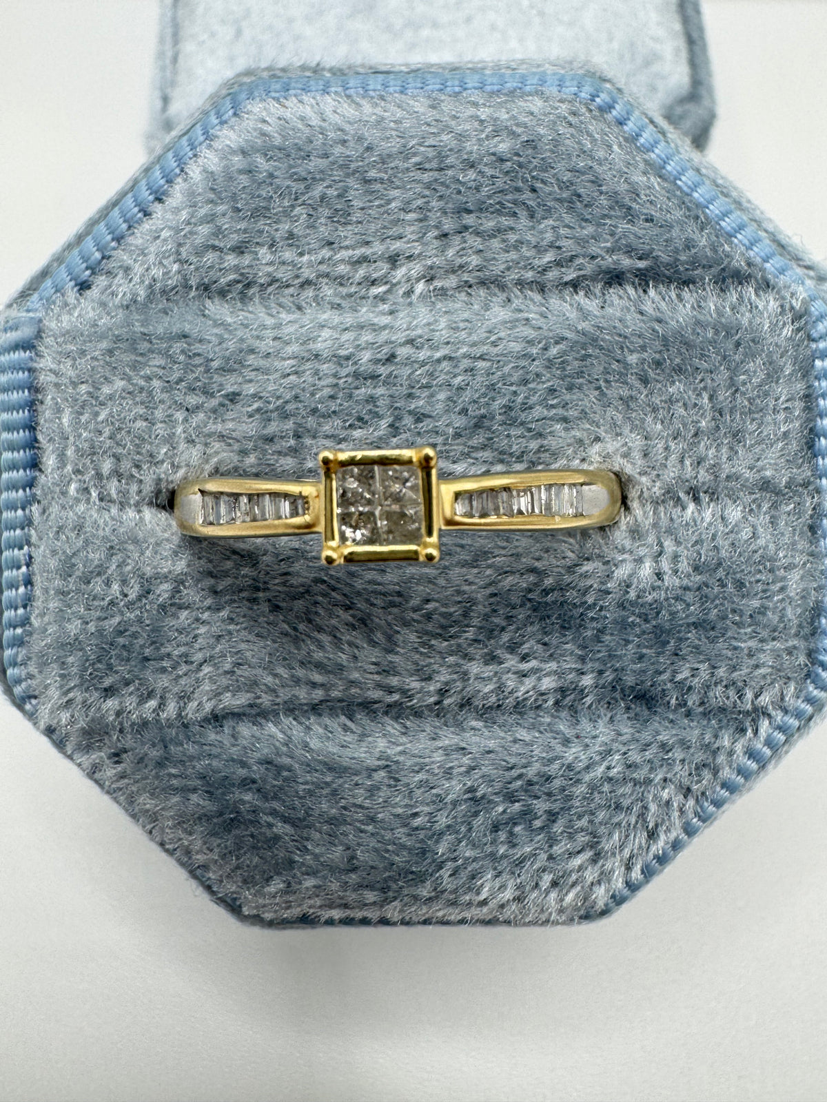 9ct gold diamond cluster ring