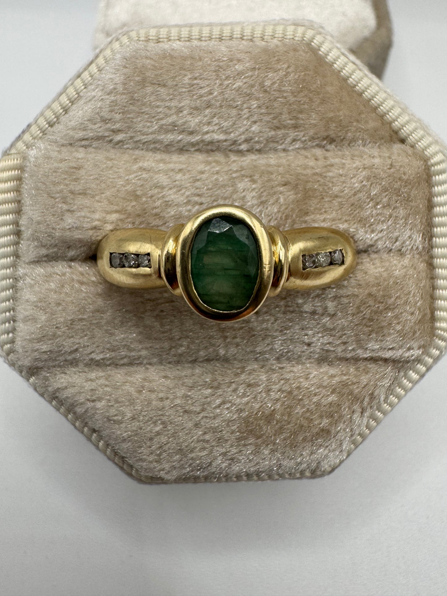 9ct gold emerald and diamond ring